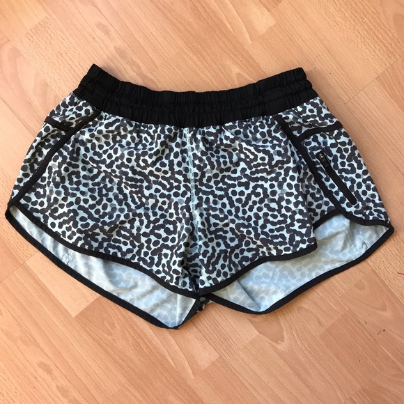 lululemon athletica Pants - Lululemon Tracker Short III 10